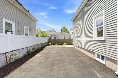 35 Lawrence Street, Providence, RI 02909 - Photo 5