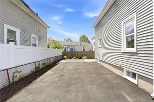 35 Lawrence St, Providence, RI 02909 - Photo 5