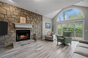 329 Wickham Rd, North Kingstown, RI 02852 - Photo 15