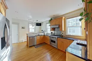 27 Cranston Ave, Newport, RI 02840 - Photo 9