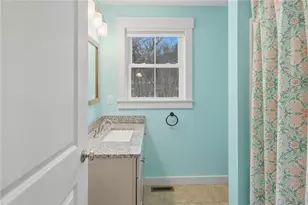 12 Park Ave, Narragansett, RI 02882 - Photo 13