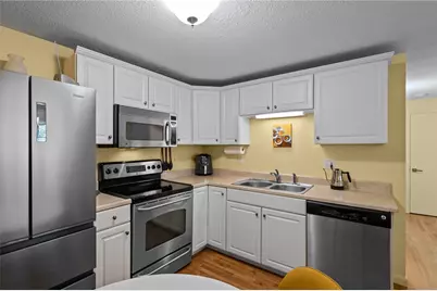 4080 Post Road #10, Warwick, RI 02886 - Photo 11