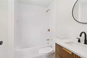54 Grand View St, Providence, RI 02906 - Photo 27