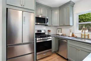 54 Grand View St, Providence, RI 02906 - Photo 17