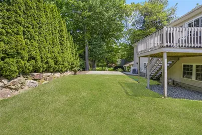 111 South Comstock Parkway, Cranston, RI 02921 - Photo 43