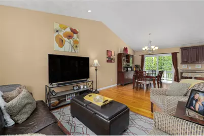111 South Comstock Parkway, Cranston, RI 02921 - Photo 7