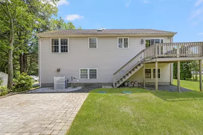 111 South Comstock Parkway, Cranston, RI 02921 - Photo 41