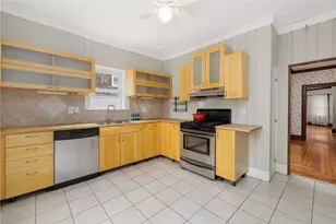 31 Windsor Rd, Cranston, RI 02905 - Photo 23