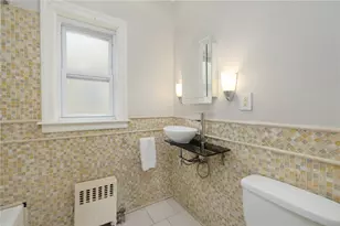 31 Windsor Rd, Cranston, RI 02905 - Photo 33