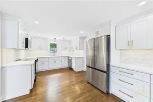 28 Eden Crest Dr, Cranston, RI 02920 - Photo 5