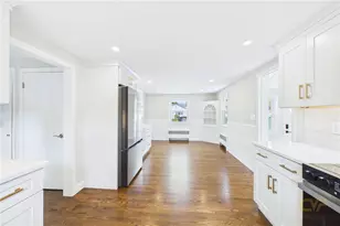 28 Eden Crest Dr, Cranston, RI 02920 - Photo 7