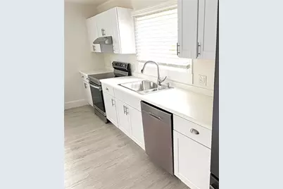 11 Russell Avenue #2, Newport, RI 02840 - Photo 17