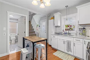 69 Vine St, East Providence, RI 02914 - Photo 17