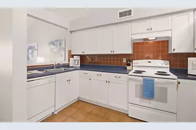 150 Bay View Drive #3, Jamestown, RI 02835 - Photo 3