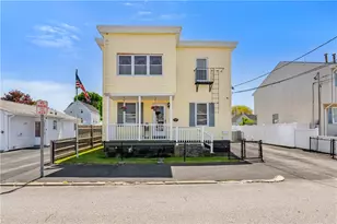 19 Charpentier Ave, Pawtucket, RI 02861 - Photo 3