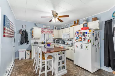 19 Charpentier Avenue, Pawtucket, RI 02861 - Photo 5