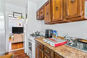 19 Charpentier Ave, Pawtucket, RI 02861 - Photo 23