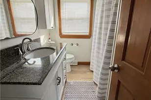 20 Linda Ln, Cumberland, RI 02864 - Photo 9