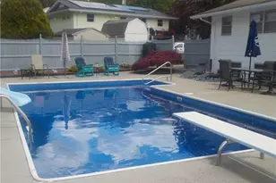 72 Wayne Rd, Woonsocket, RI 02895 - Photo 11
