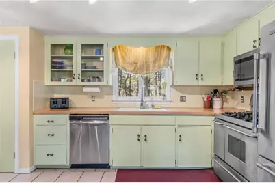 102 Woodbine Road, South Kingstown, RI 02879 - Photo 9