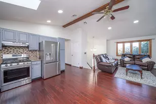2 Dogwood Dr, Cranston, RI 02921 - Photo 9
