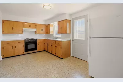 55 Mixter Street, Middletown, RI 02842 - Photo 17