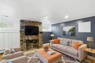 22 Waldron Ave, Cranston, RI 02910 - Photo 31