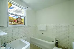 22 Irving Ave, Providence, RI 02906 - Photo 35