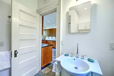 22 Irving Avenue, Providence, RI 02906 - Photo 25