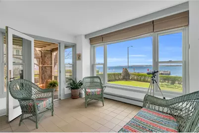 4 Van Zandt Avenue, Newport, RI 02840 - Photo 17