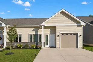 46 W Vly Cir, West Warwick, RI 02893 - Photo 1