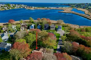 46 Channing Rd, Narragansett, RI 02882 - Photo 3