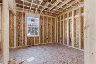 10 Walnut St, West Warwick, RI 02893 - Photo 5