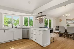 7 Friar Tuck Rd, Warwick, RI 02886 - Photo 11