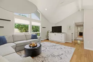 7 Friar Tuck Rd, Warwick, RI 02886 - Photo 5