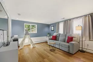 7 Friar Tuck Rd, Warwick, RI 02886 - Photo 31