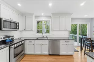130 Village Hill Ln, North Kingstown, RI 02852 - Photo 9