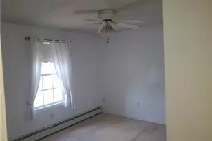 35 Ferncliff Ave, North Providence, RI 02911 - Photo 7