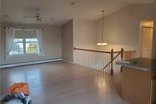 35 Ferncliff Ave, North Providence, RI 02911 - Photo 3