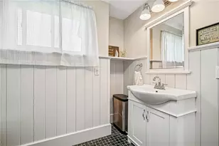 40 Sylvia Rd, Tiverton, RI 02878 - Photo 15