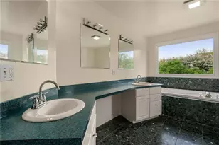 43 Bluegrass Dr, Middletown, RI 02842 - Photo 25