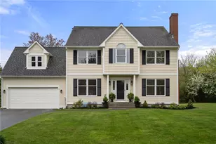 43 Bluegrass Dr, Middletown, RI 02842 - Photo 3