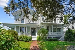 32 Catherine St, Newport, RI 02840 - Photo 1