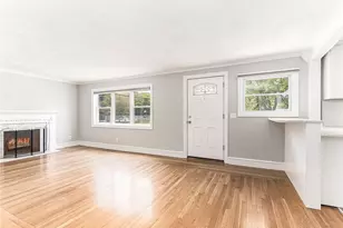 76 Crossland Rd, West Warwick, RI 02893 - Photo 9