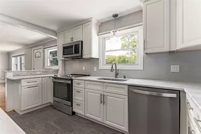 76 Crossland Road, West Warwick, RI 02893 - Photo 15