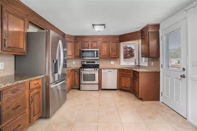 80 Killey Avenue, Warwick, RI 02889 - Photo 9
