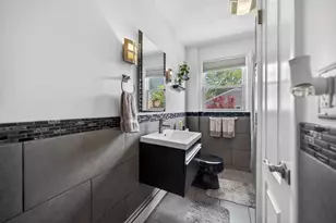 23 Park St, North Providence, RI 02904 - Photo 21