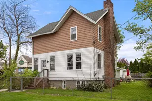 7 Clarke St, Jamestown, RI 02835 - Photo 3