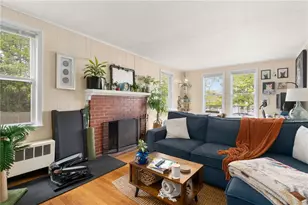 7 Clarke St, Jamestown, RI 02835 - Photo 9