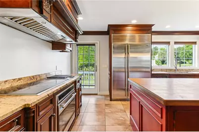 18 Anawan Avenue, Narragansett, RI 02882 - Photo 17